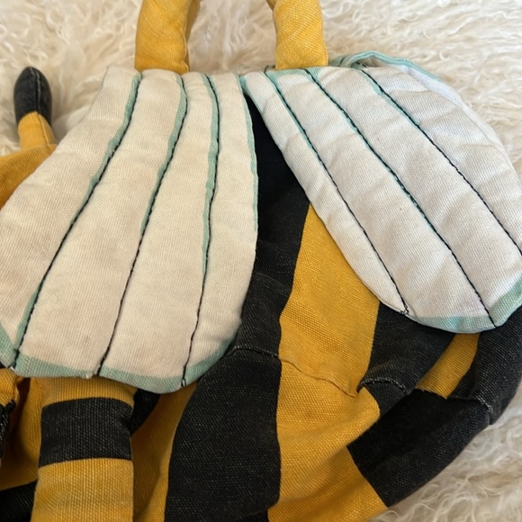 Handmade Bumblebee Purse - Picture 4 of 5